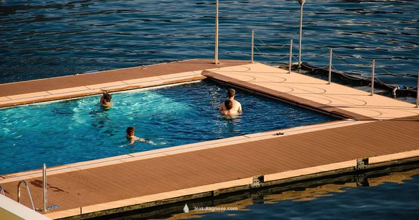 Pool Liner Leak Guide - Leak Diagnosis